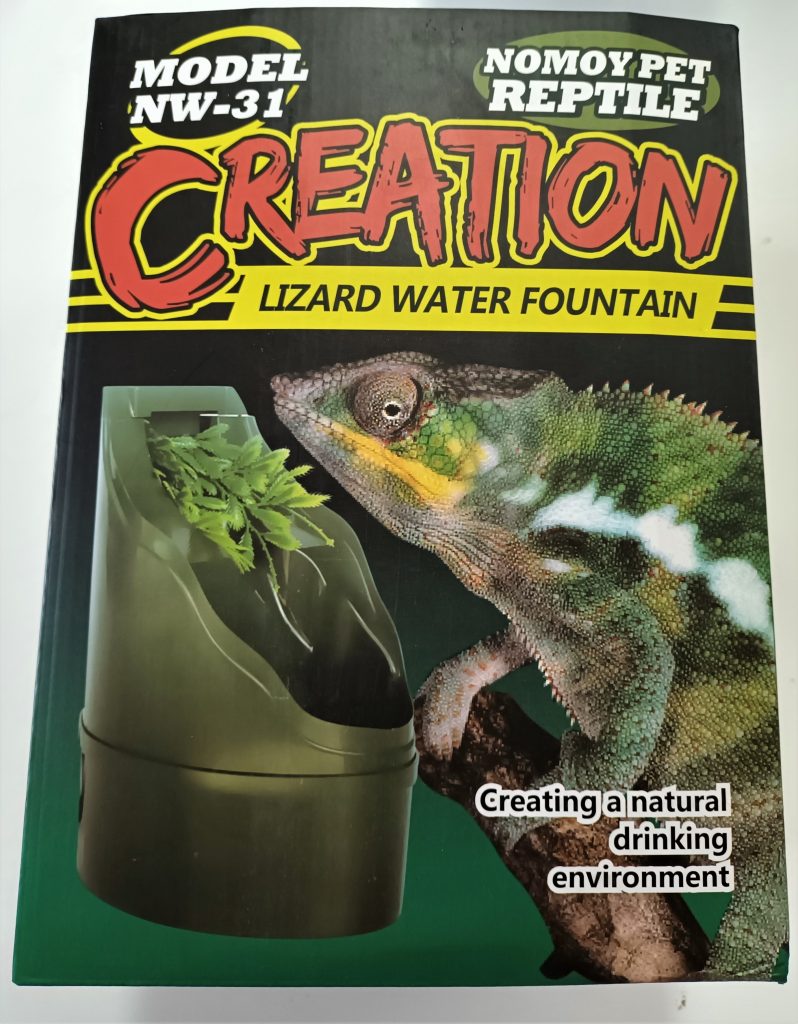 Green Plastic Feeder Reptile Water Fountain Exotic Pet Store