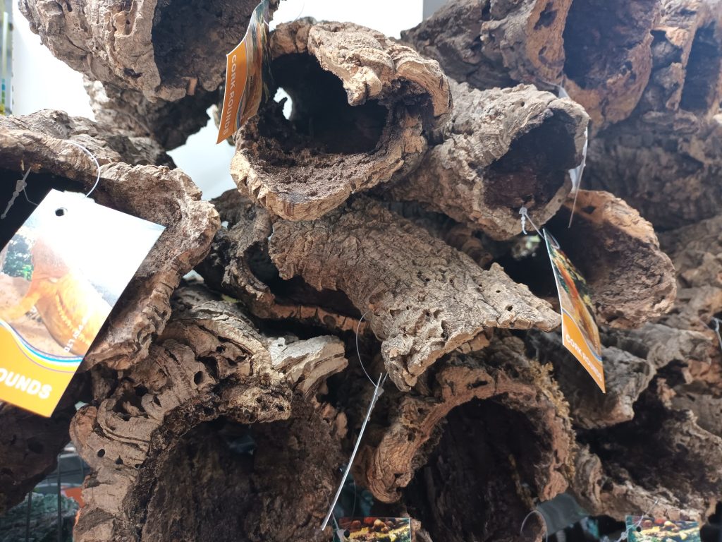 Cork Bark Hide 1,135kg Exotic Pet Store