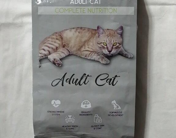 Juava Adult Cat