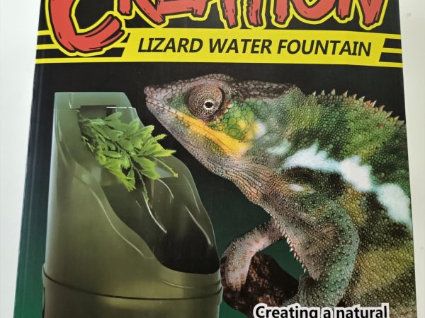 Green Plastic Feeder Reptile Water Fountain