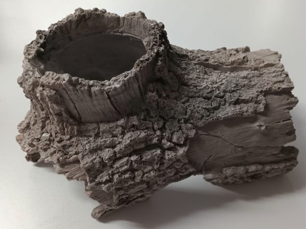 Reptile Hide 14cmx25cm